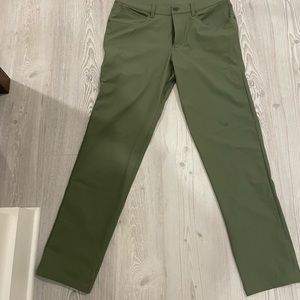 Lululemon ABC Classic Pants 32" Green